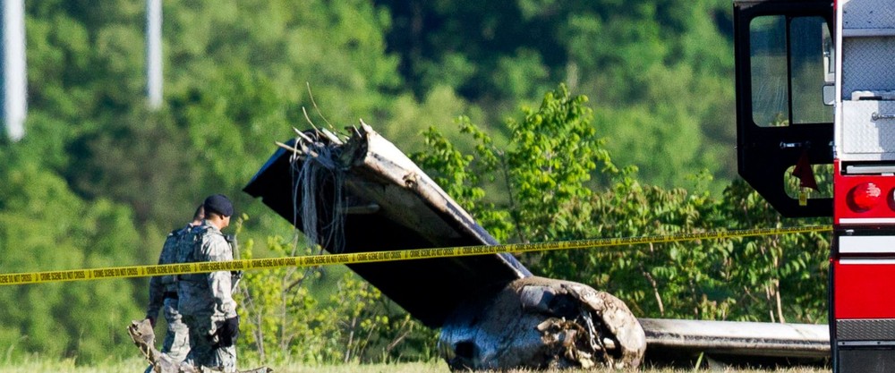 美國UPS的貨機降落時滑出跑道，導致駕駛員和副駕駛員死亡。（圖源：互聯網）