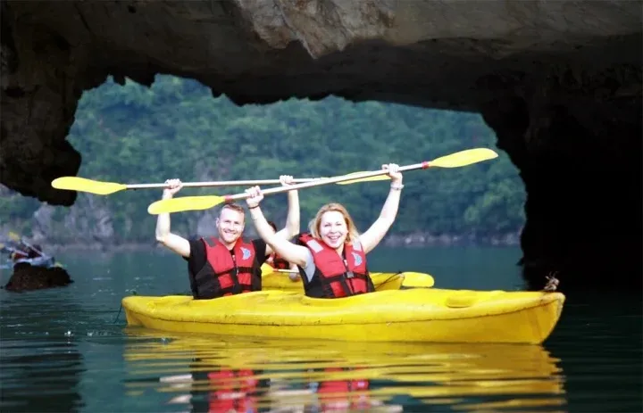 Các doanh nghiệp du lịch và khách quốc tế mong chờ những sửa đổi mới trong chính sách visa và thủ tục nhập cảnh (Ảnh: halongbaytour) Các doanh nghiệp du lịch và khách quốc tế mong chờ những sửa đổi mới trong chính sách visa và thủ tục nhập cảnh (Ảnh: halongbaytour)