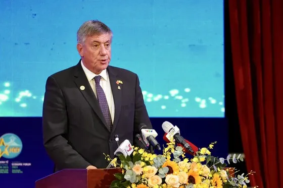 Ông Jeremy Jurgens, Giám đốc điều hành kiêm Giám đốc Trung tâm Cách mạng công nghiệp lần thứ tư của Diễn đàn Kinh tế thế giới (WEF). Ảnh: HOÀNG HÙNG