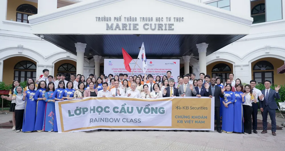 Dự án ‘Lớp học Cầu vồng’ đến với học sinh Hải Phòng