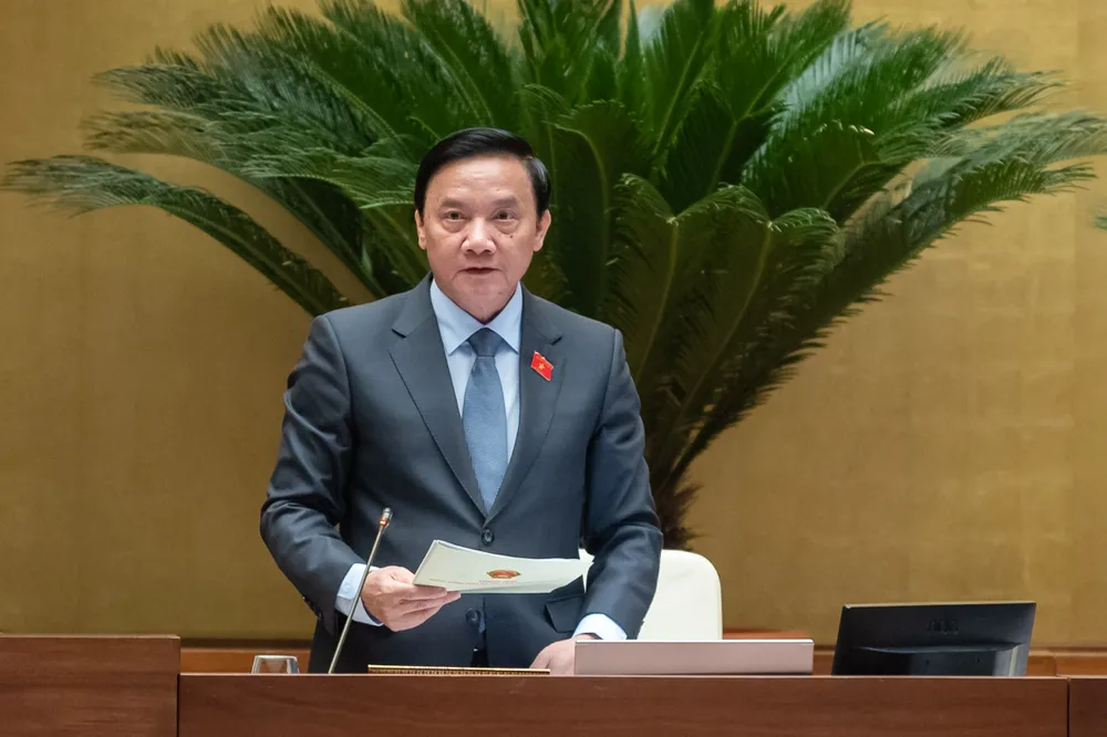 Phó Chủ tịch Quốc hội Nguyễn Khắc Định điều hành phiên thảo luận