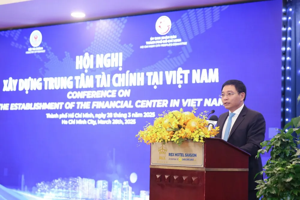bo-truong-nguyen-van-thang-viet-nam-khong-de-lo-mat-thoi-co-khi-xay-dung-trung-tam-tai-chinh-20250328154759.jpg