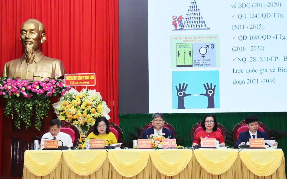 Các đại biểu tham dự hội thảo