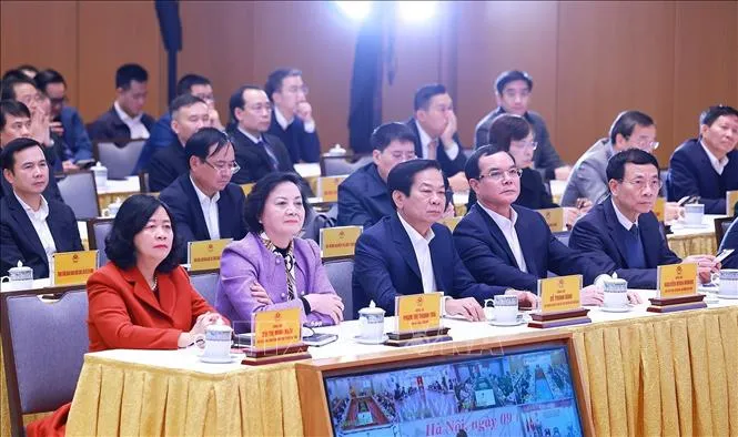 vna_potal_thu_tuong_phat_dong_2_phong_trao_thi_dua_thuc_hien_cac_nghi_quyet_57_68_va_79__stand (1).jpg