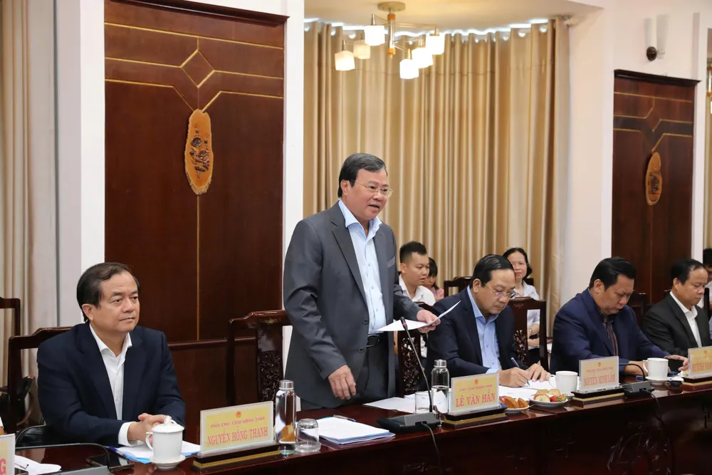 1139832408777153403 (1).jpg