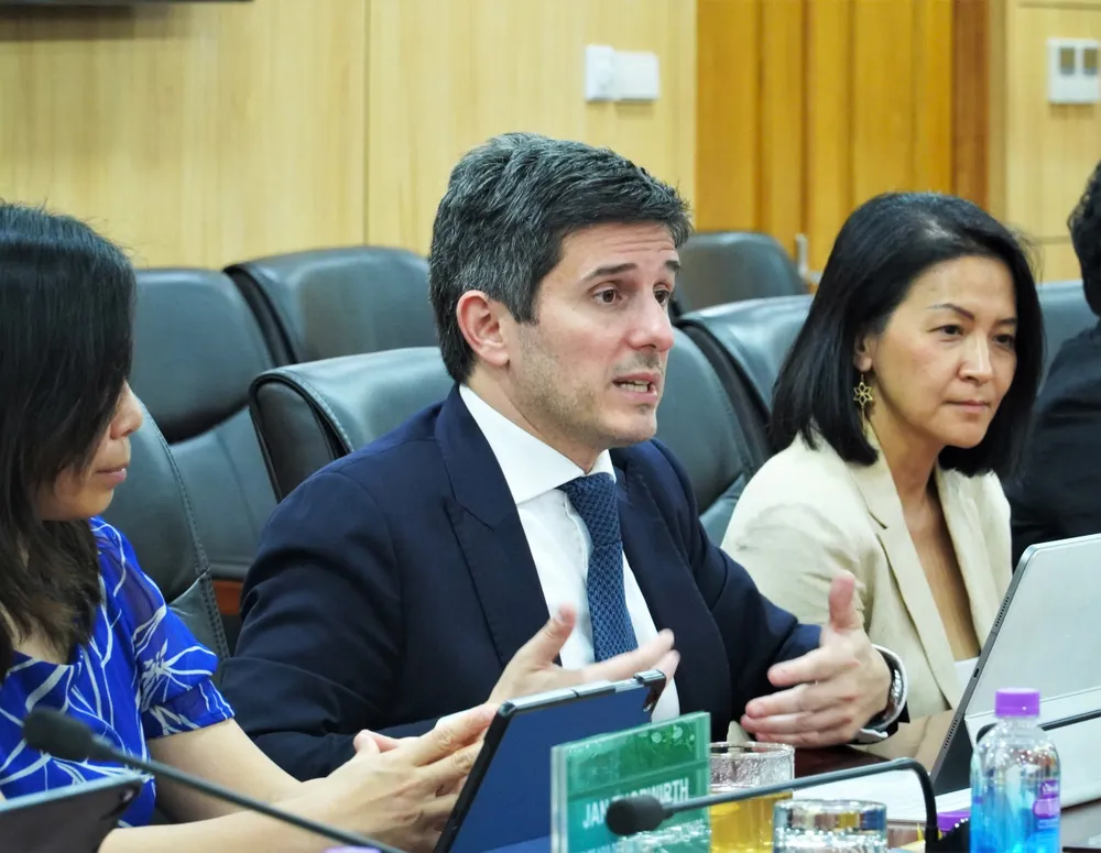 ong Gerald Toledano phat bieu.jpg