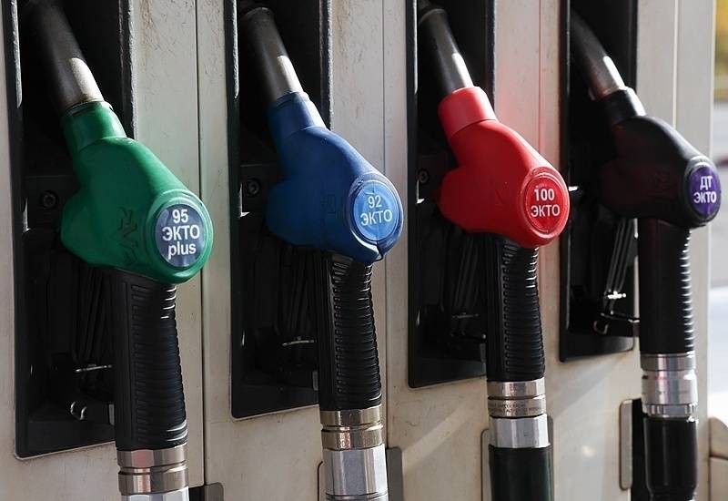 8月，克里米亚加油站持续出现95号汽油供应中断。