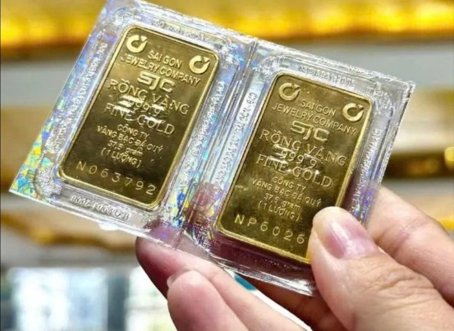  SJC金片黑市价格急剧下跌。