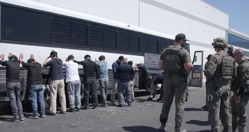 美方抓捕佐治亚州在建汽车电池工厂韩国人。