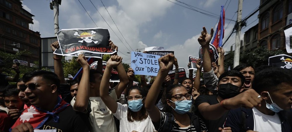 抗议活动发生在尼泊尔政府封锁20多个社交媒体平台仅数日之后。