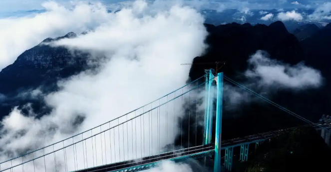 9月28日拍摄的花江峡谷大桥。