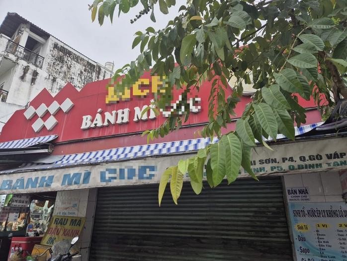 许多患者表示，他们在幸通坊阮泰山街的一家店里食面包后，出现疑似中毒症状。