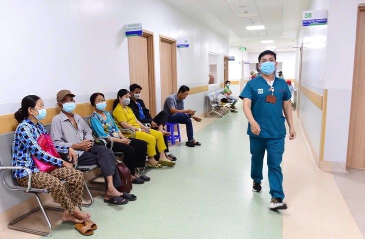  病人在胡志明市一家医院接受治疗。