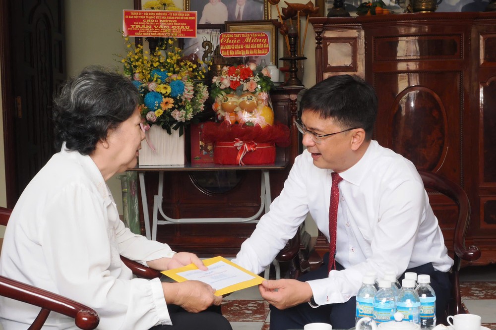 2  z7232270183893-39f619c49a119b9c810a9d87f4fcdb5d-737-4069.jpg