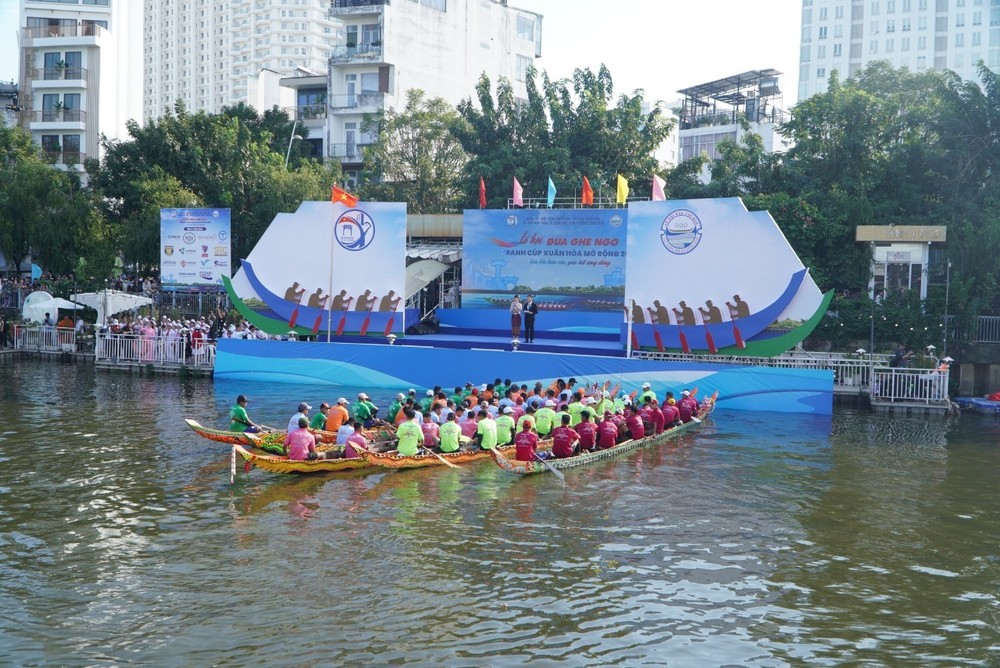 2025年春和杯高棉龙舟赛盛会开幕仪式。（图源：黎永）