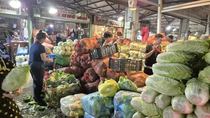 集散市场的部分蔬菜价格开始走低。