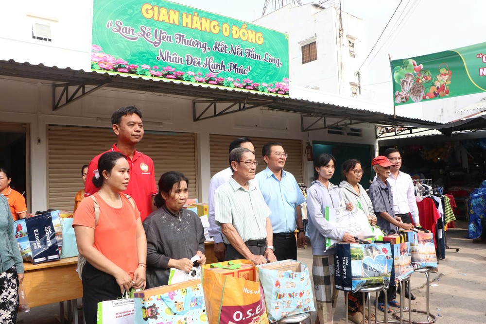 2   z7346083070702-a915ef43774897b361c03c6a67608f31-7352-2749.jpg