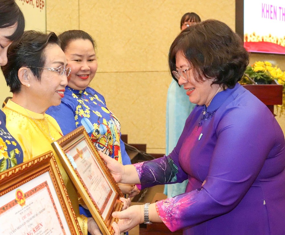 2  z7346613428333-78614ec7e94762106e37aee265e6e11c-1428-5486.jpg