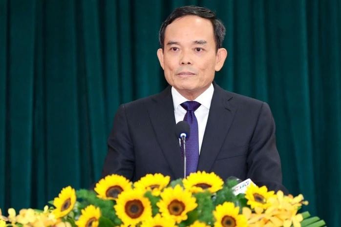 胡志明市市委书记陈留光担任执行国会有关试点发展胡志明市若干特有机制、政策的各项决议指委会常务副主任。