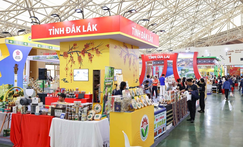 西原地区各省市的展位。