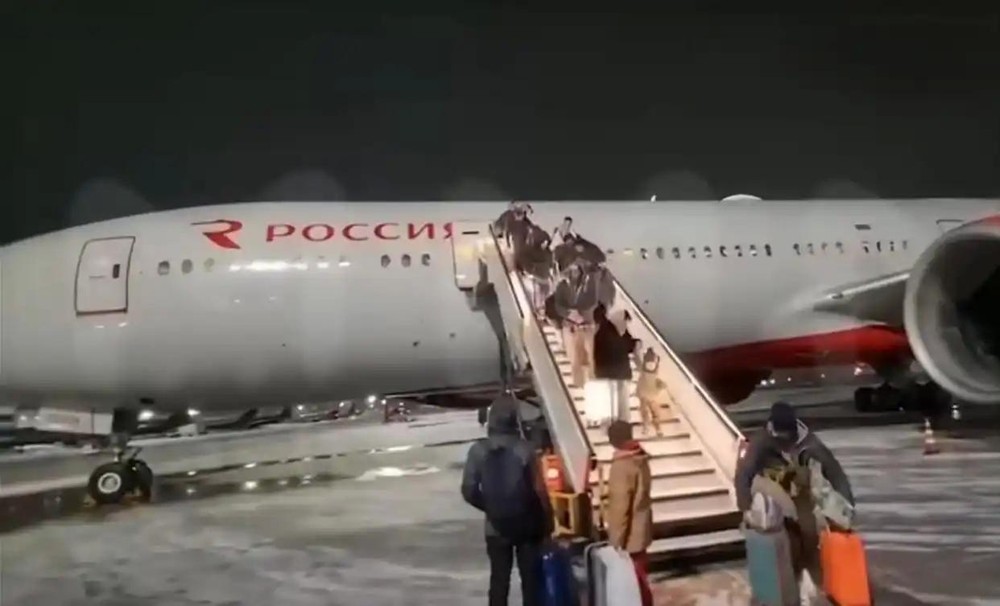 俄罗斯：正从古巴撤回俄公民