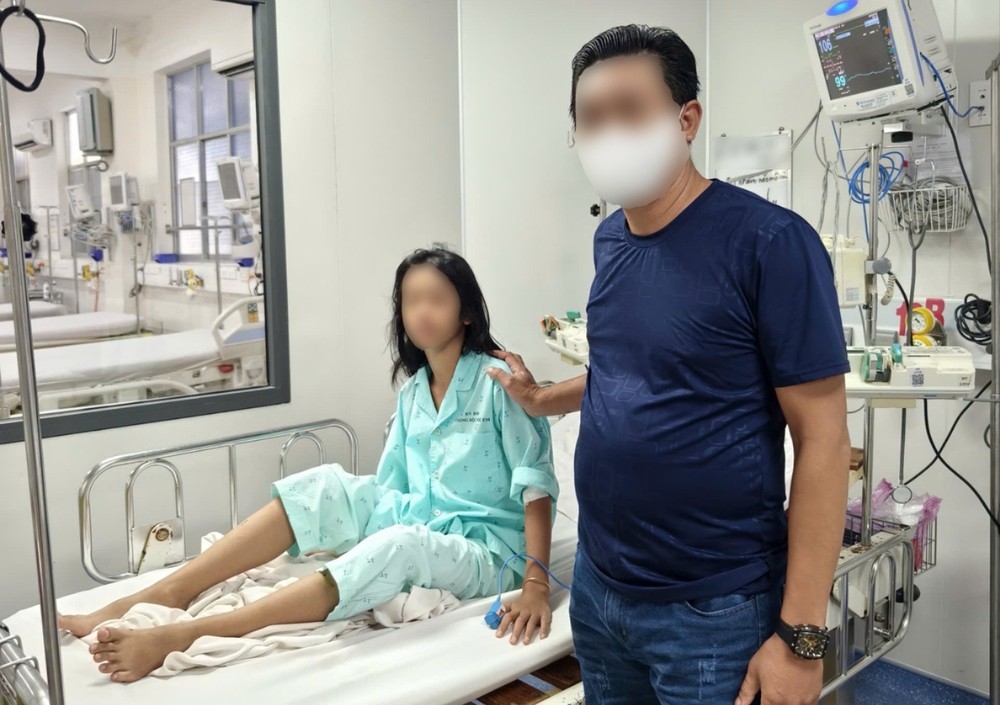 患儿在胡志明市热带病医院经过3天积极治疗后情况已稳定。