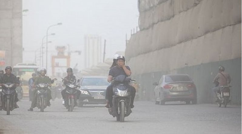 多地因建筑活动、工业生产、焚烧垃圾和稻草导致空气污染。