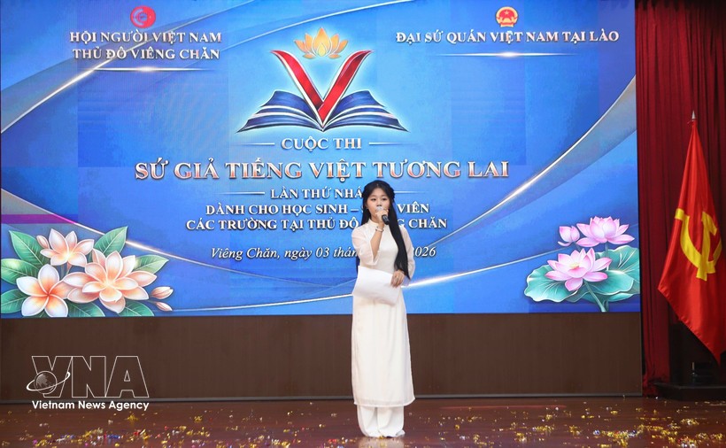 参赛选手展现自己的越南语演讲能力。