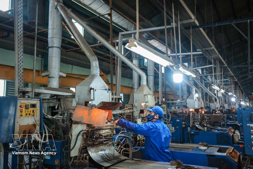 全国新成立企业环比大幅增长。