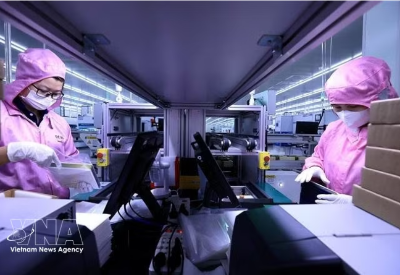 在半导体领域，越南设定了到2030年培养500名博士研究生的目标。