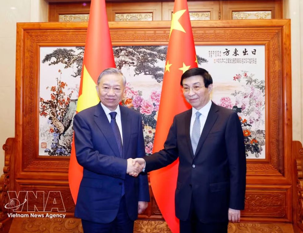 党中央总书记、国家主席苏林会见中国全国政协主席王沪宁。