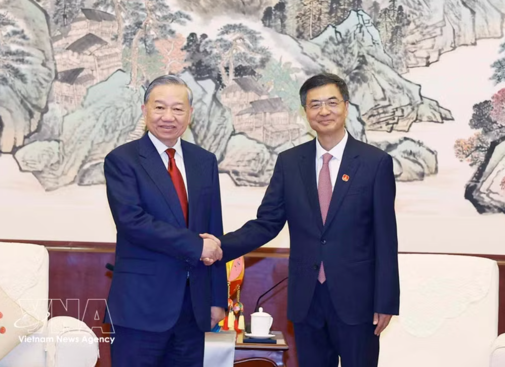 党中央总书记、国家主席苏林会见中国广西壮族自治区党委书记陈刚 。