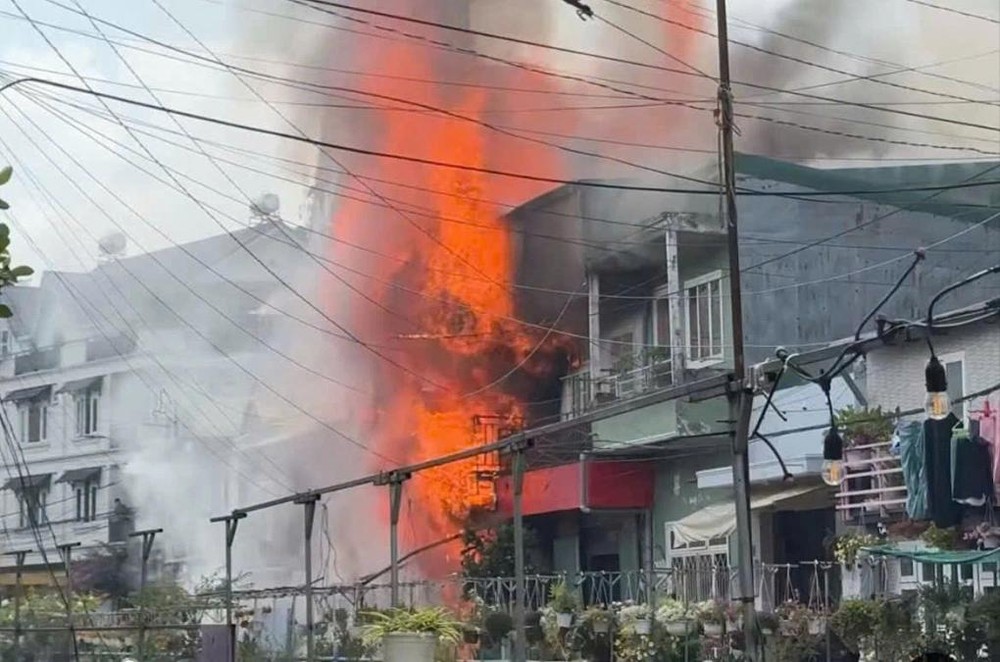 火势爆发时刻。图：明平