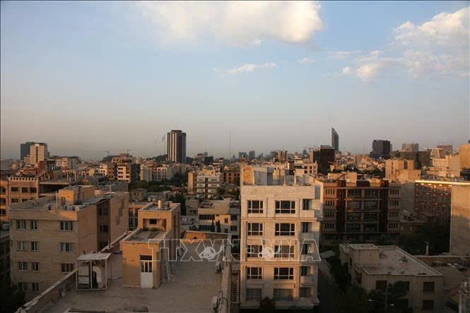 伊朗民航组织说伊朗领空将分阶段重新开放