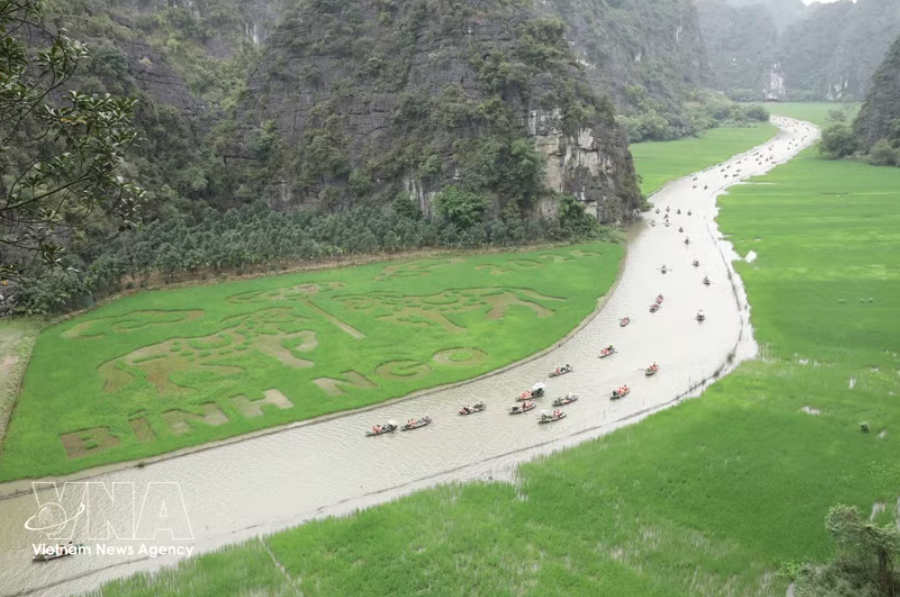 将长安—三谷—碧洞国家级特殊风景名胜区打造成为具有国际吸引力的旅游区。