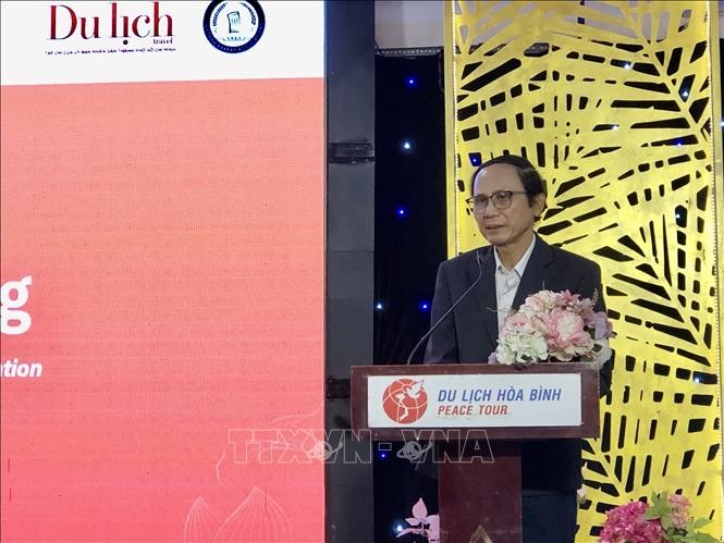 2   vna_potal_toa_dam_“banh_mi_viet_nam_tu_gia_tri_di_san_am_thuc_den_dinh_vi_thuong_hieu_toan_cau”_stand.jpg