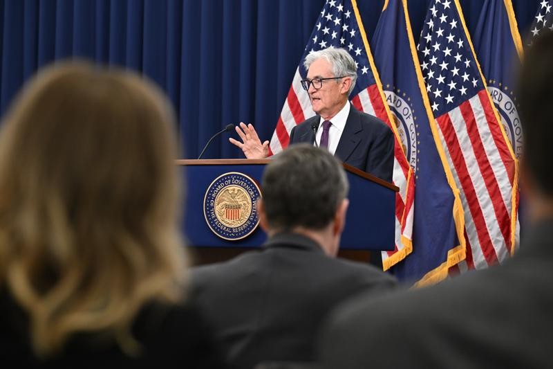 4月29日，美国联邦储备委员会主席鲍威尔在华盛顿出席记者会。