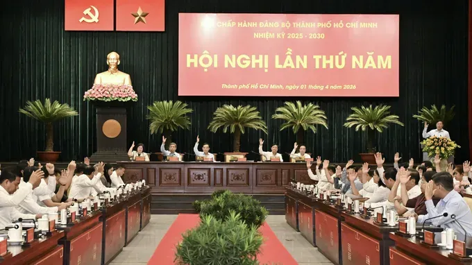 胡志明市市委常务处就成立两个直属市委的党部作出结论（图为：2025-2030年任期第一届胡志明市党部执委会第五次会议）。