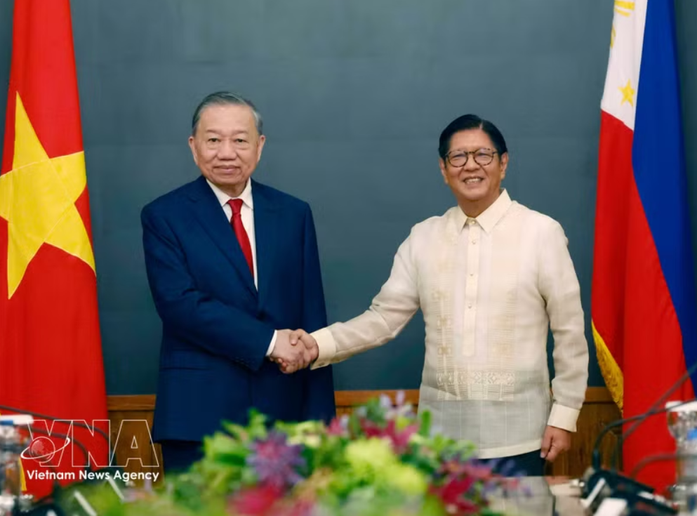 党中央总书记、国家主席苏林与菲律宾总统费迪南德·罗慕尔德兹·马科斯举行会谈。图自越通社