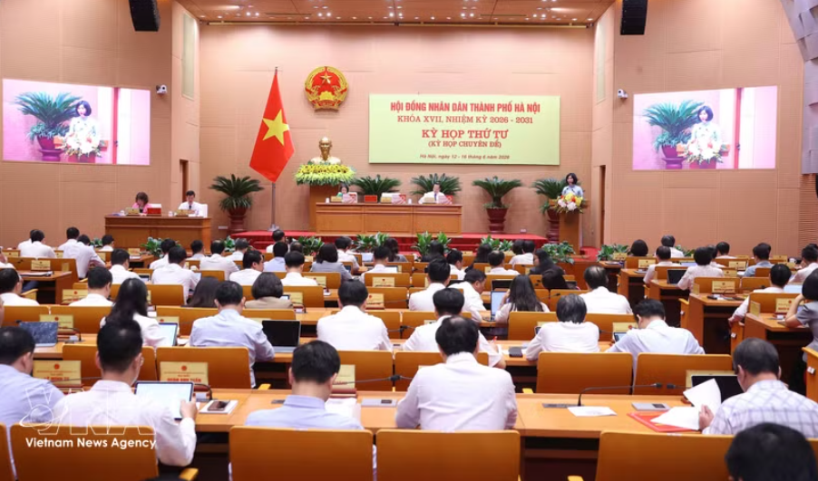 河内市第十七届人民议会（2026-2031年任期）第四次专题会议现场。图自越通社