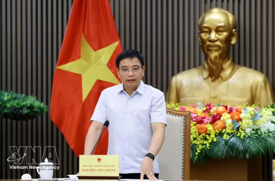 越南政府副总理阮文胜在会议上发表讲话。图:越通社发