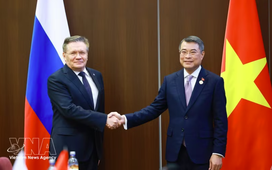 越南政府总理会见俄罗斯国家原子能公司总裁阿列克谢·利哈切夫。图自越通社