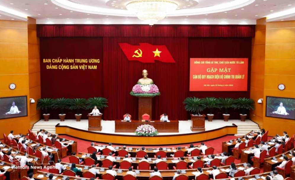党中央总书记、国家主席苏林在党中央办事处会见了由党中央政治局管理的后备干部。图自越通社