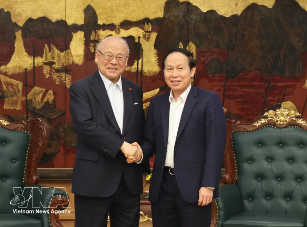 越南政府副总理黎进珠会见日越友好议员联盟特别顾问武部勤。图自越通社