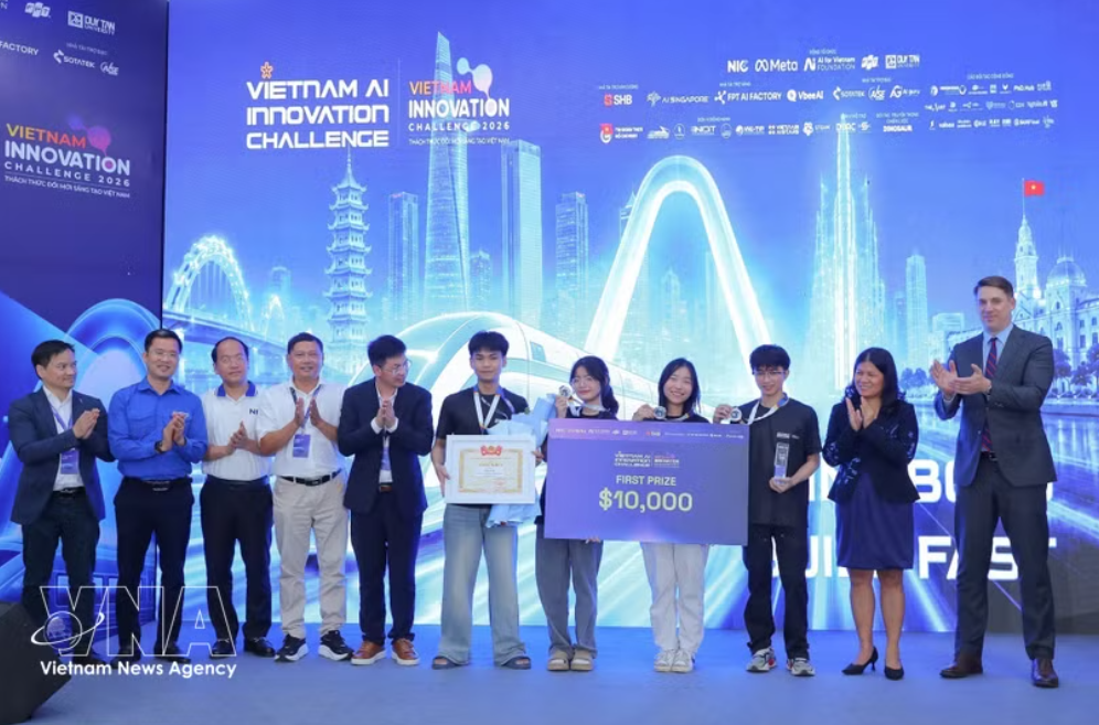 得奖队获得表彰。图自越通社
