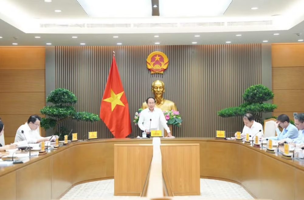 越南政府副总理黎进珠主持召开多次关于规范性法律文件核查情况的会议。越南司法部供图