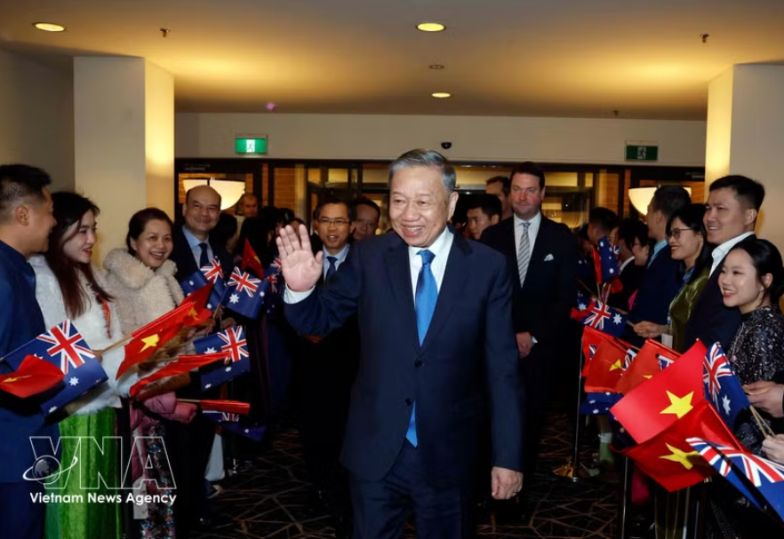 党中央总书记、国家主席苏林在堪培拉的欢迎仪式。图自越通社