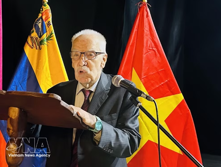 2venezuela-ton-vinh-nhung-gia-tri-cua-cach-mang-viet-nam.png