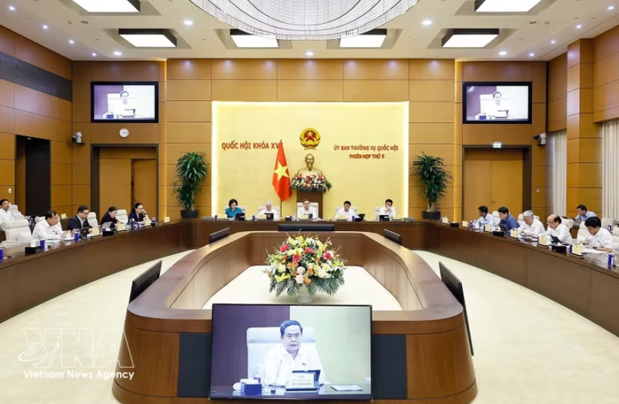 国会常务委员会就《刑法修正案（草案）》提出意见。图自越通社