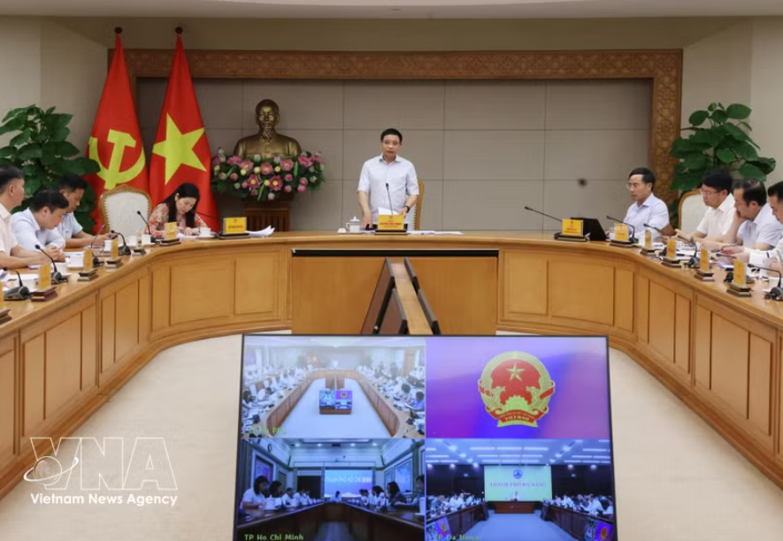 越南政府副总理阮文胜主持召开国际金融中心执行委员会会议。图自越通社